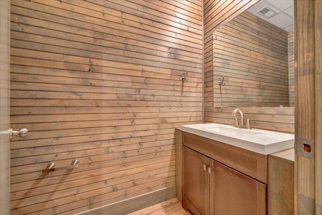 116 Dusty RD, Covington, VA 24426