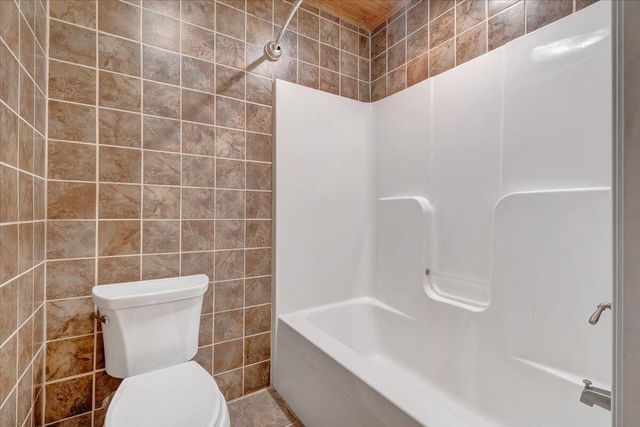 116 Dusty RD, Covington, VA 24426