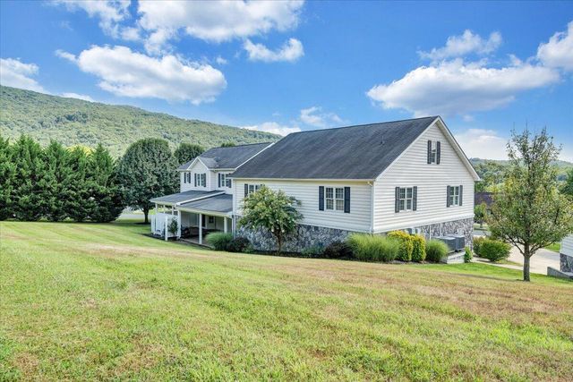 116 Dusty RD, Covington, VA 24426