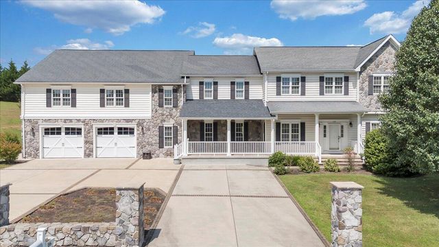 116 Dusty RD, Covington, VA 24426