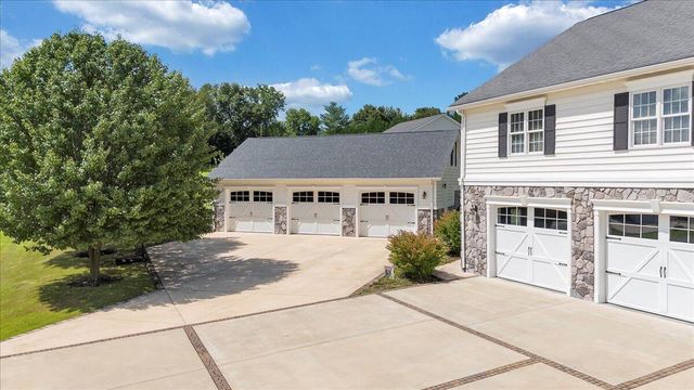 116 Dusty RD, Covington, VA 24426