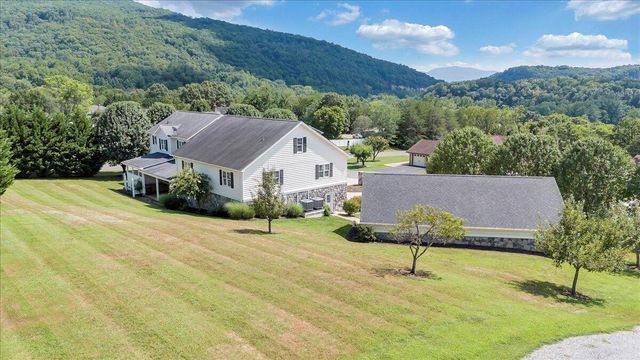 116 Dusty RD, Covington, VA 24426