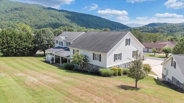 116 Dusty RD, Covington, VA 24426