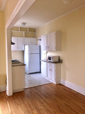 205 Mount Auburn St 4D, Cambridge, MA 02138