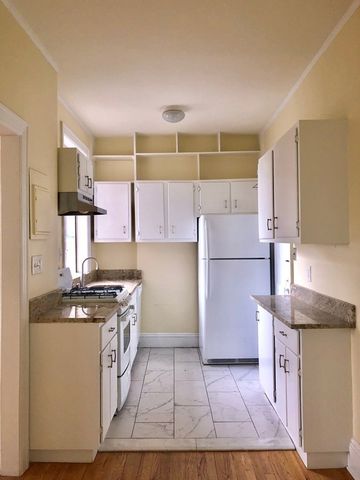 205 Mount Auburn St 4D, Cambridge, MA 02138