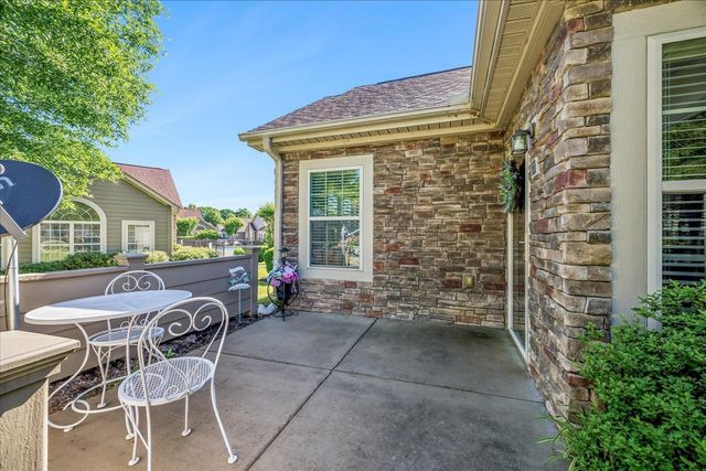 1668 W SOUTHFIELD CIR, Memphis, TN 38016