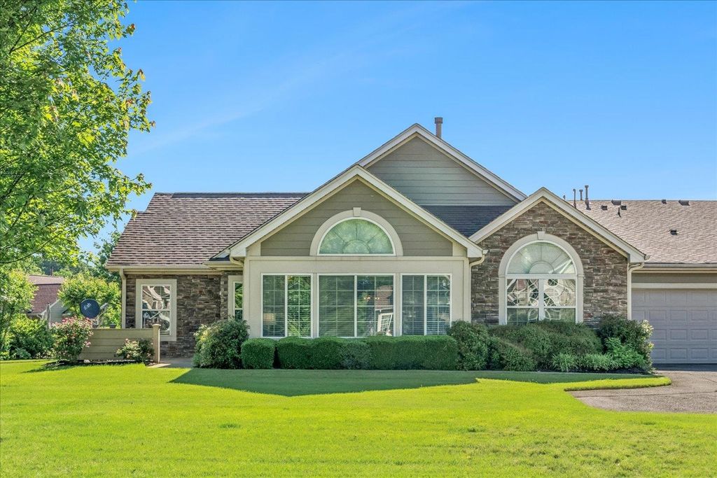 1668 W SOUTHFIELD CIR, Memphis, TN 38016