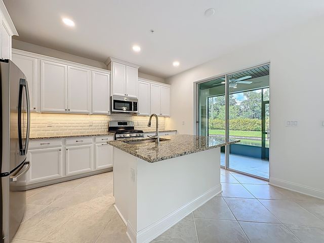 255 Grand Ravine Dr, St Augustine, FL 32086