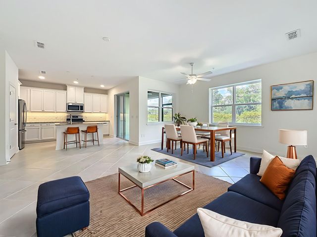 255 Grand Ravine Dr, St Augustine, FL 32086