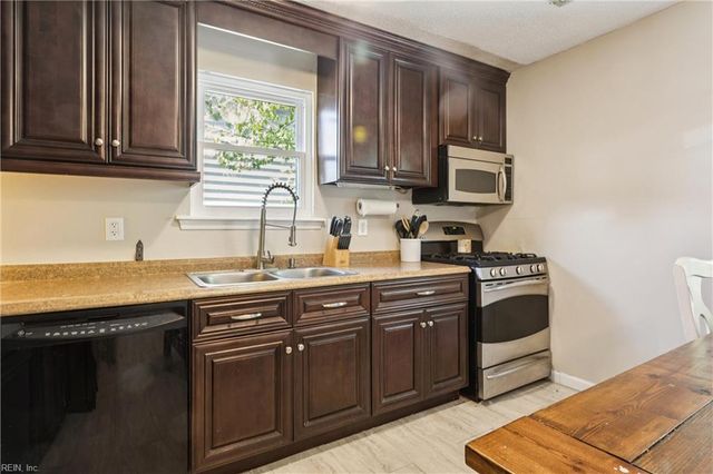 168 Woodland RD, Hampton, VA 23663
