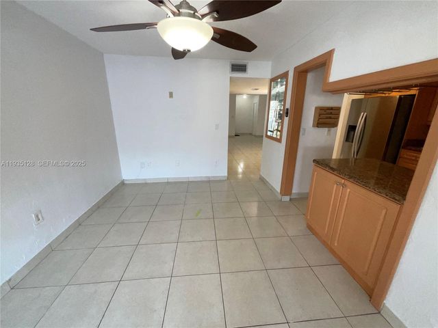 895 W 79th Pl, Hialeah, FL 33014