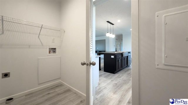 2111 Poor Farm Rd., Effingham, SC 29541