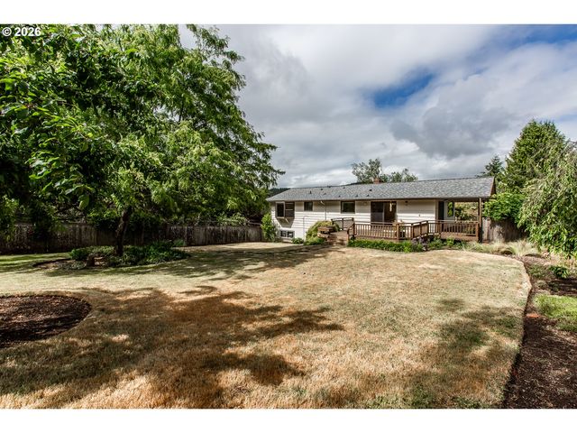 3985 UNIVERSITY St, Eugene, OR 97405