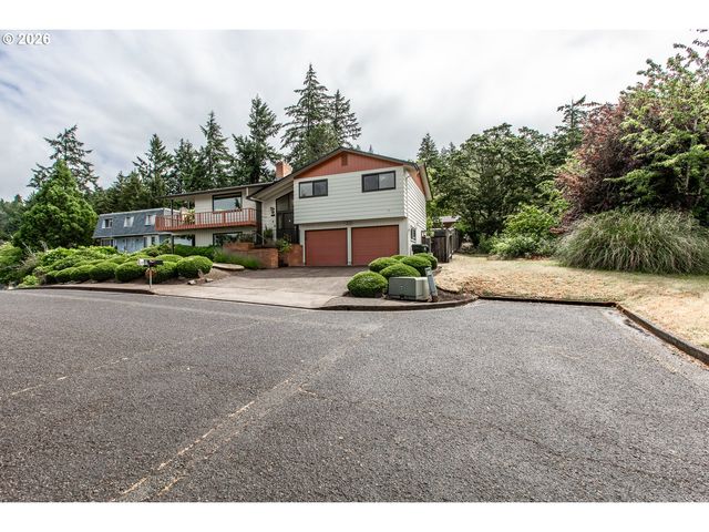 3985 UNIVERSITY St, Eugene, OR 97405