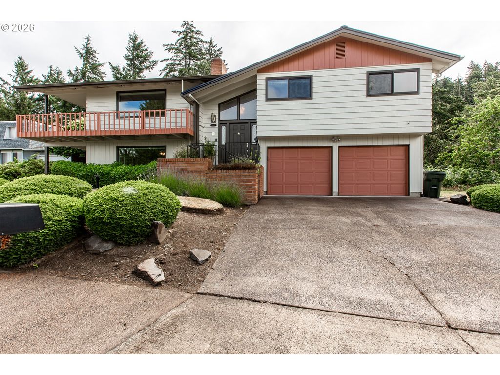 3985 UNIVERSITY St, Eugene, OR 97405