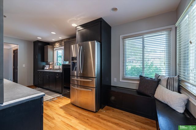 307 S 96th Street, Omaha, NE 68114
