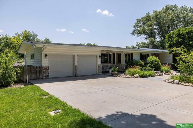 307 S 96th Street, Omaha, NE 68114