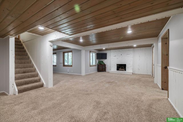307 S 96th Street, Omaha, NE 68114