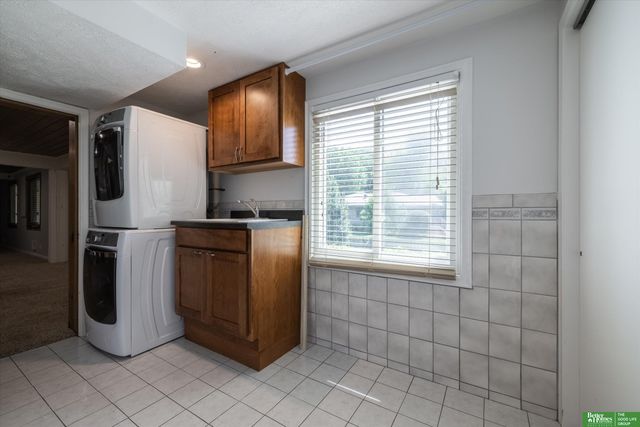 307 S 96th Street, Omaha, NE 68114