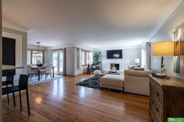 307 S 96th Street, Omaha, NE 68114
