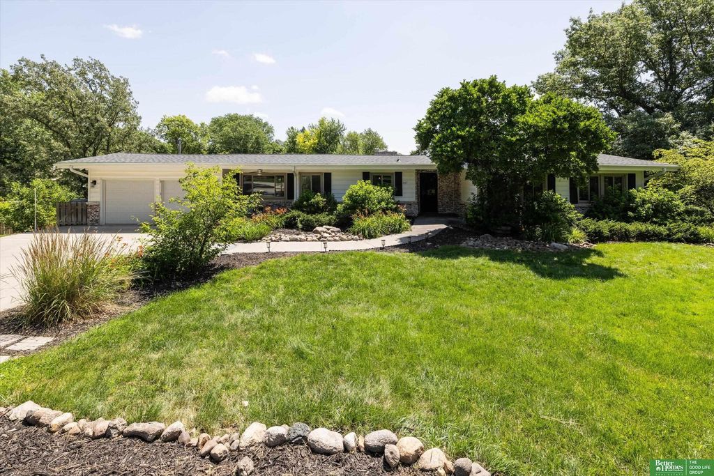 307 S 96th Street, Omaha, NE 68114