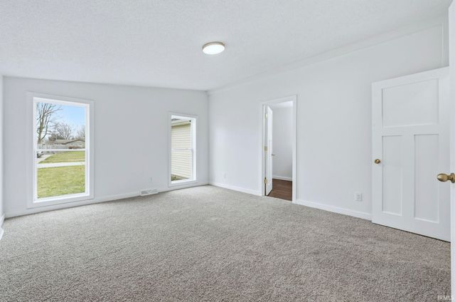 603 Roselawn Court, Auburn, IN 46706