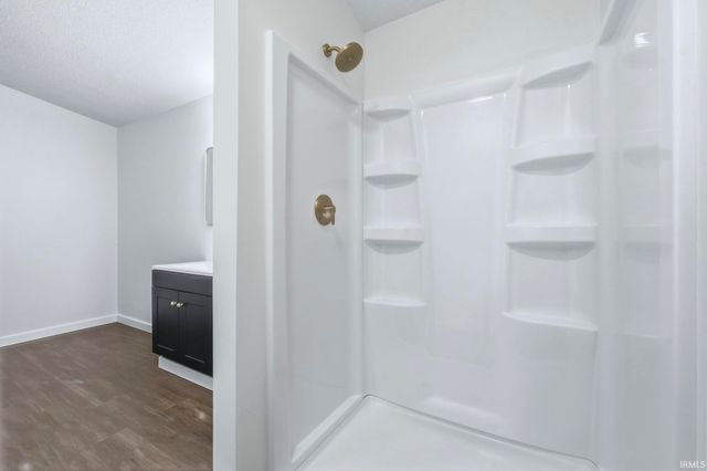 603 Roselawn Court, Auburn, IN 46706