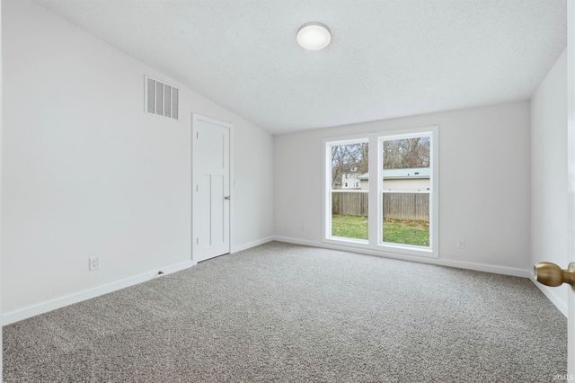 603 Roselawn Court, Auburn, IN 46706