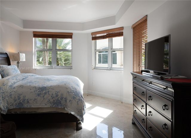 20000 E Country Club Drive 307, Aventura, FL 33180