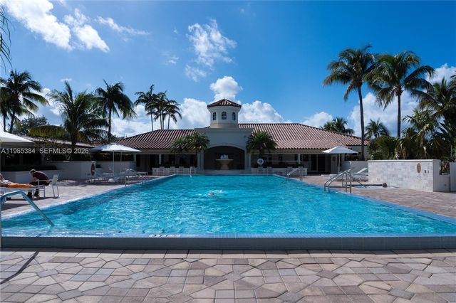 20000 E Country Club Drive 307, Aventura, FL 33180