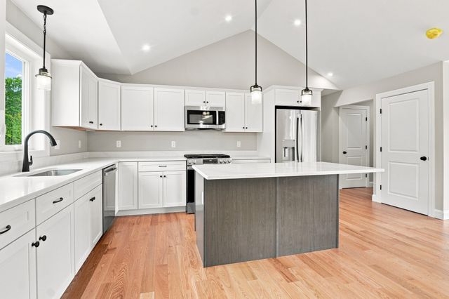 155 Turner Farm Road, Uxbridge, MA 01569