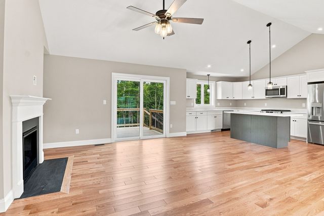 155 Turner Farm Road, Uxbridge, MA 01569