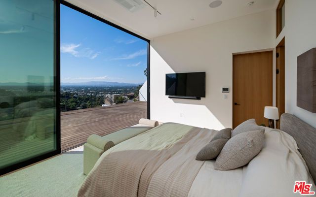3699 Alta Mesa Drive, Studio City (los Angeles), CA 91604
