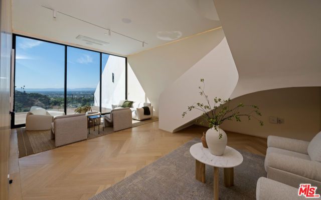 3699 Alta Mesa Drive, Studio City (los Angeles), CA 91604