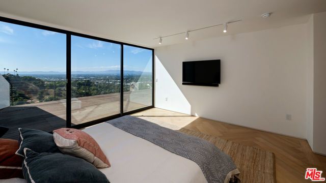 3699 Alta Mesa Drive, Studio City (los Angeles), CA 91604