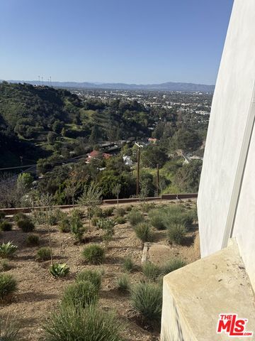 3699 Alta Mesa Drive, Studio City (los Angeles), CA 91604
