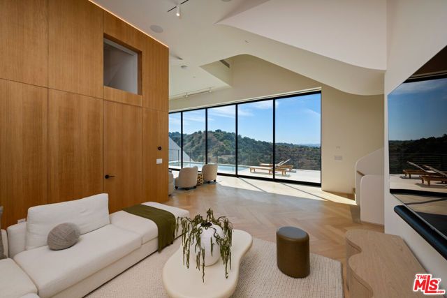 3699 Alta Mesa Drive, Studio City (los Angeles), CA 91604