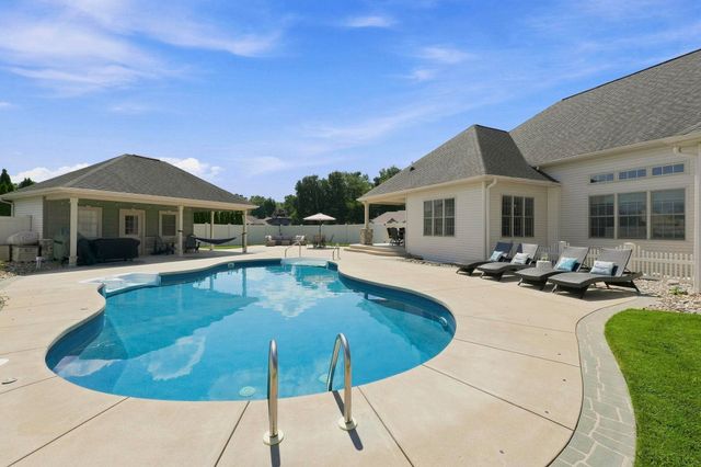 30306 Copperfield Lane, Granger, IN 46530