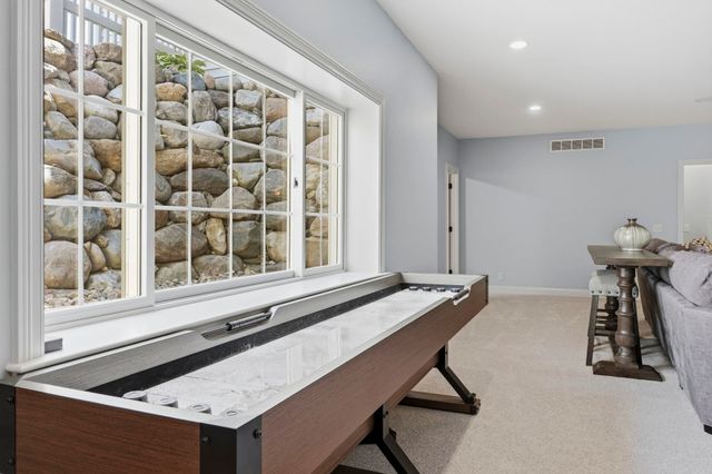 30306 Copperfield Lane, Granger, IN 46530