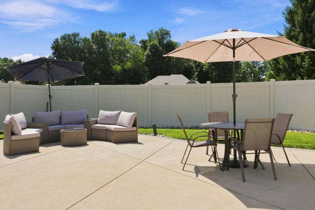30306 Copperfield Lane, Granger, IN 46530