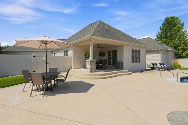 30306 Copperfield Lane, Granger, IN 46530