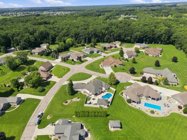 30306 Copperfield Lane, Granger, IN 46530