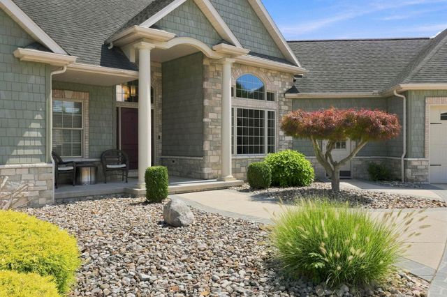 30306 Copperfield Lane, Granger, IN 46530