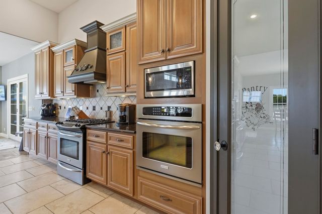 30306 Copperfield Lane, Granger, IN 46530