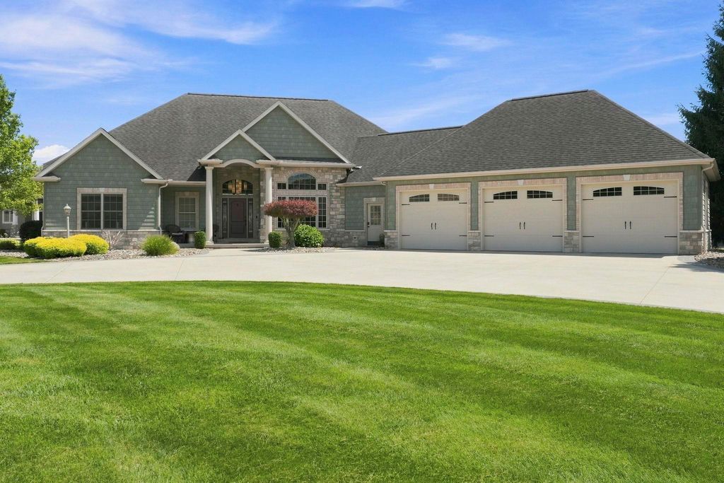 30306 Copperfield Lane, Granger, IN 46530
