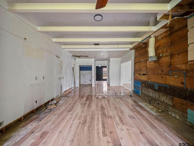 408 E 3rd St, Mount Pleasant, TX 75455