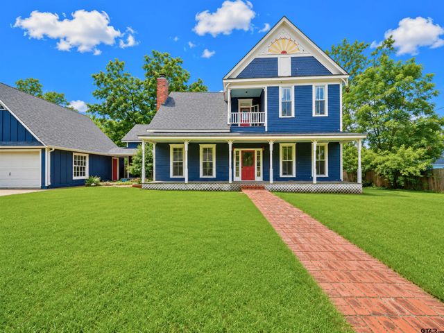 408 E 3rd St, Mount Pleasant, TX 75455