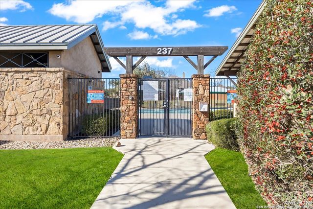 419 Heidelberg Rd, New Braunfels, TX 78132