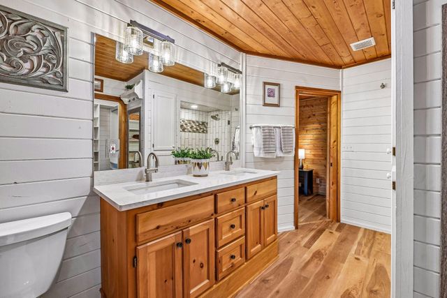10580 Little Avenue, Waconia, MN 55387