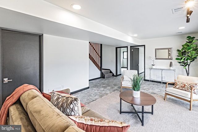 10 YORKRIDGE TRL, Hockessin, DE 19707